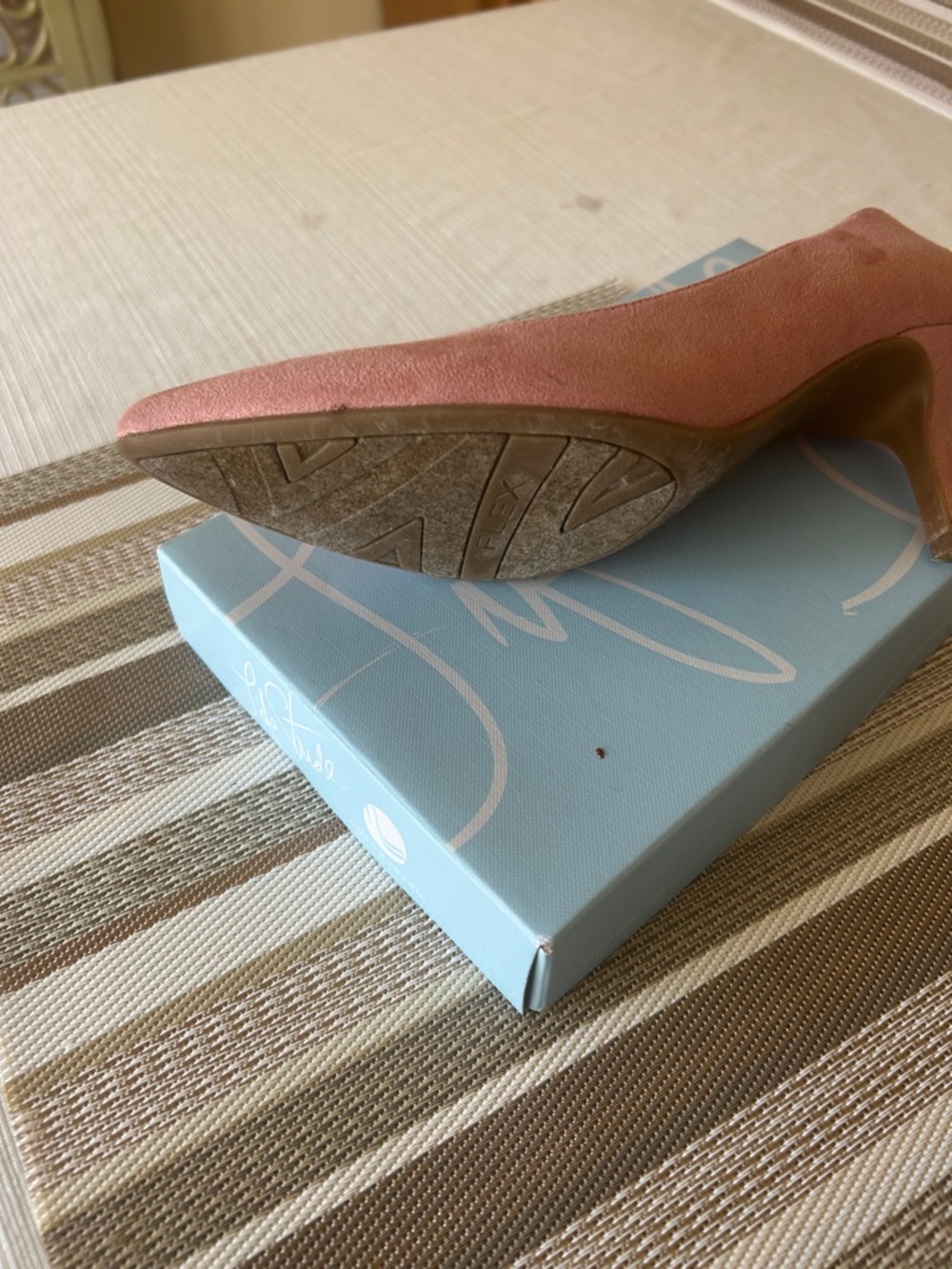 Life Stride Pink Suede Pointed-Toe Heels - Picture 8 of 9